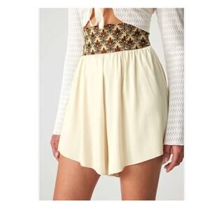 NWT Cider Satin Patchwork Shorts Flowy Vacation Resort Tapestry L